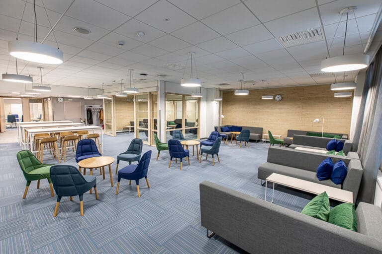 Hyvinkään lukio Kipinä – flokattu Flotex